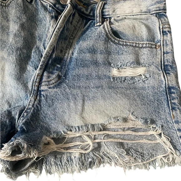 PacSun Distressed High Rise Light Blue Wash Jean Shorts - Picture 6 of 8